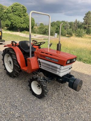 Kubota b1600 Kleintraktor Bild 2