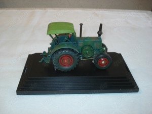 Siku Classic 4456 Lanz Bulldog  Traktor Modell in Acrylglasvitrine neuwerig unbespielt OVP 1:32 Bild 8
