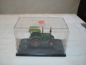 Siku Classic 4456 Lanz Bulldog  Traktor Modell in Acrylglasvitrine neuwerig unbespielt OVP 1:32 Bild 5