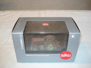 Siku Classic 4458 Porsche Diesel Super 308 Traktor in Acrylglasvitrine neuwerig 1:32 OVP Bild 2