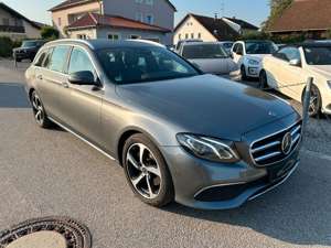 Mercedes-Benz E 300 d  T-Modell Avantgarde Sport Syle*DAB*AHK*