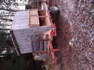 Landwirtschaftlicher Sägemehl Anhänger  Bild 4