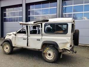 Land Rover Defender Defender 110 Station Wagon Td4 2,4l Unfall Bild 1