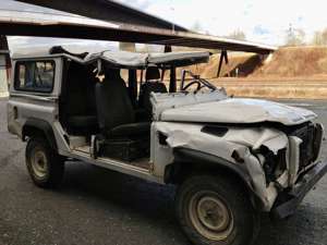Land Rover Defender Defender 110 Station Wagon Td4 2,4l Unfall Bild 3