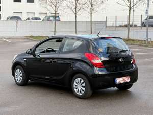 Hyundai i20 1.2 Klima | Scheckheft | TÜV 04/2028 Bild 4