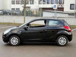 Hyundai i20 1.2 Klima | Scheckheft | TÜV 04/2028 Bild 3