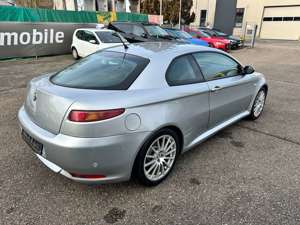 Alfa Romeo GT 3.2 V6 Distinctive Bild 5 Alfa Romeo GT 3.2 V6 Distinctive Bild 5