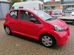 Toyota Aygo City 1.0 Benzin / Euro 4 / 5 Tür / TÜV NEU Bild 3