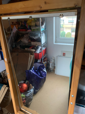 Fahr- und schwenkbarer Spiegel