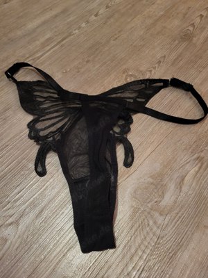 Getragenes Höschen schwarz Tanga Slip String Frauen Damen