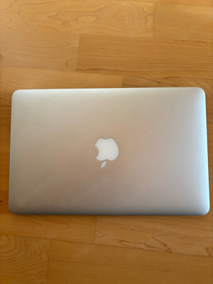 Macbook Air 2015 11" mit Ladekabel und Karton