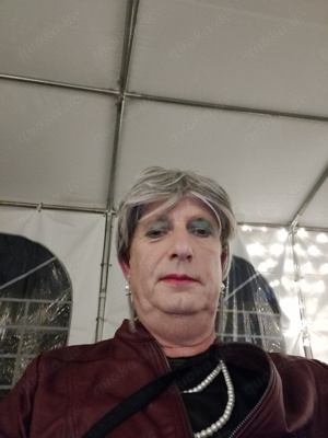 Reife Trans (55) sucht Feminisierer Bild 2