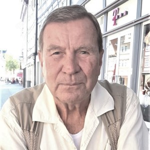 Optisch und Herz junggeblieben, 77, 170 cm, 68 Kg, sucht Partnerin Freundin