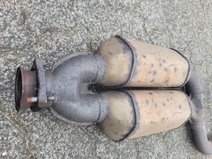 Mercedes-Benz W208 230K Katalysatoren Bild 9 Mercedes-Benz W208 230K Katalysatoren Bild 9