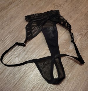 Getragenes Höschen Schwarz String Tanga Slip