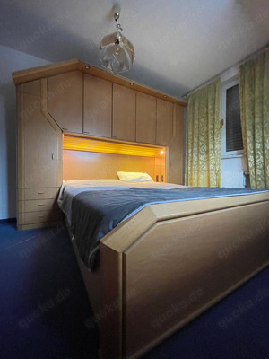 Schlafzimmer Milano mit Überbau  Eiche natur von Segmüller Bild 2