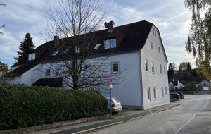 Attraktive 3-Zimmer Maisonette Wohnung ab April in Sandelzhausen.