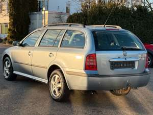 Skoda Octavia Combi 1.6 - Klima - AHK Bild 5