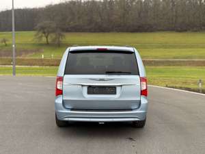 Chrysler Grand Voyager Town Country LPG 2x DVD Vollleder Limited Xenon Bild 5