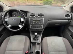 Ford Focus Turnier 1.8 Style Bild 4