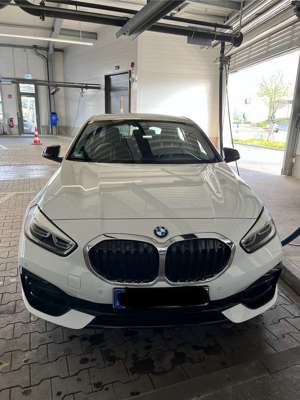 BMW 118 Sport Line HiFi Navi LM Allw Wartung wie neu