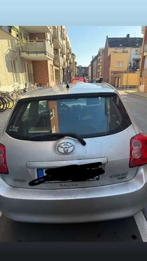 Toyota Auris Auris+1.4+D-4D+Life Bild 1