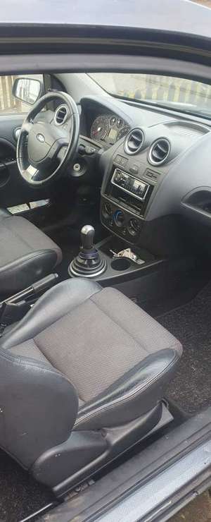 Ford Fiesta Fiesta 1.4 16V Bild 5