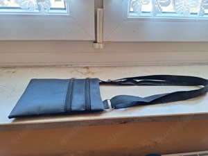 Neu kleine schwarze Umhängetasche 