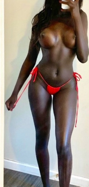 Suche eine dunkelhäutige Frau, Ebony, Latina von 20-40 Jahren