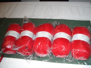 8 x 150 g Strickgarn, Wolle rot neu OVP
