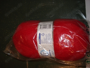 8 x 150 g Strickgarn, Wolle rot neu OVP Bild 3