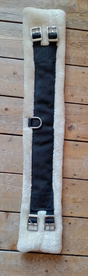 Sattelgurt, 60 cm, wunderschön und wie neu, schwarz mit Fell Bild 2