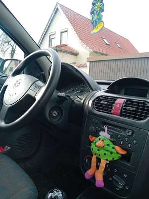 Opel Corsa 1.0 12V Bild 3