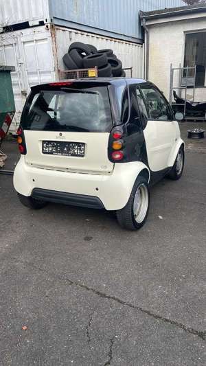 smart forTwo CDI Tüv+Au Neu  Panoramadach Bild 5