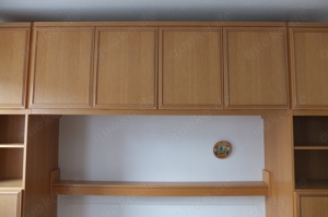 Schrank-Element mit leichter Beschädigung zu verschenken