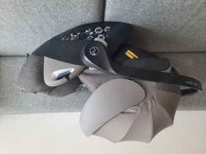 CYBEX Platinum Babyschale Cloud T i-Size inkl. Neugeborenen Einsatz
