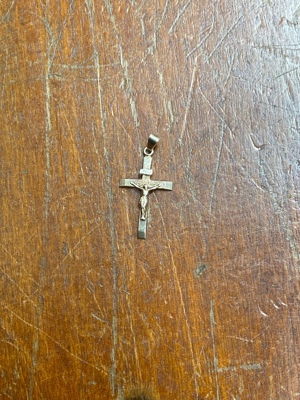Goldkreuz 585