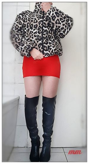 Reife Crossdresser-Dame Mite 60 sucht Erziehung und feste Hand  Bild 4