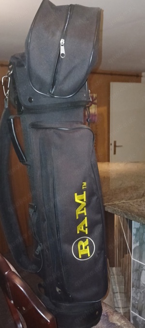 Golfwagen mit Bac u. 3 Hölzer