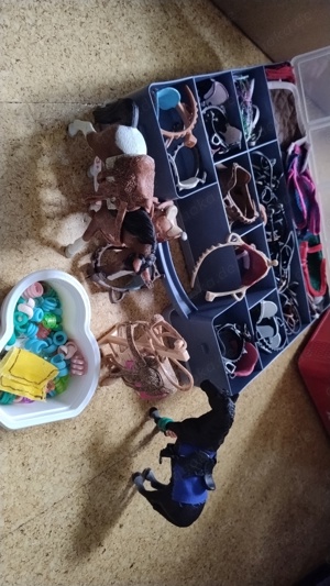 Schleich Hindernisse + Pferdezubehör