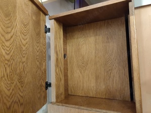 TV-Schrank aus Massivholz Bild 8