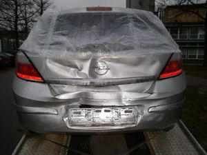 Hole jedes Altfahrzeug Unfallfahrzeug Schrottfahrzeug oder Fahrzeuge mit Motor- und Getriebeschaden Bild 8