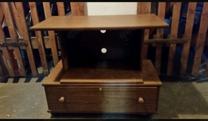 Fernsehtisch, TV-Tisch 