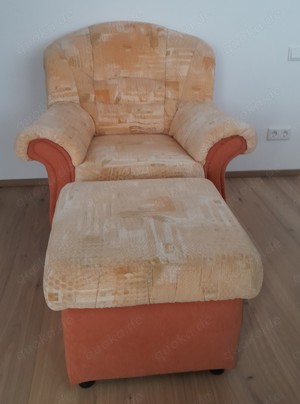 Wohnzimmersessel mit Hocker