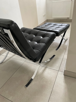 Barcelona Chair mit Ottomane, Super-Zustand, das Original von Knoll Internationa