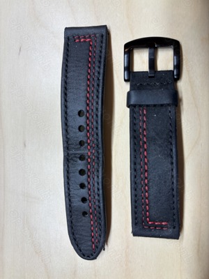 Lerderarmband 22 mm mit roter Doppelnaht, gebraucht
