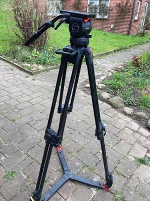 Sachtler Video 18 Plus StativTripod Kit