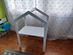 Kindertisch "Haus"  Bild 2