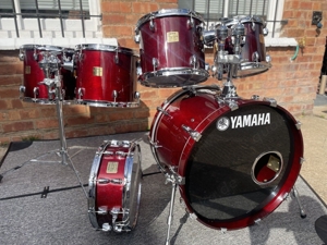 Yamaha Birch Custom Absolute 6-teiliges Drum Kit & Snare, Kirsche