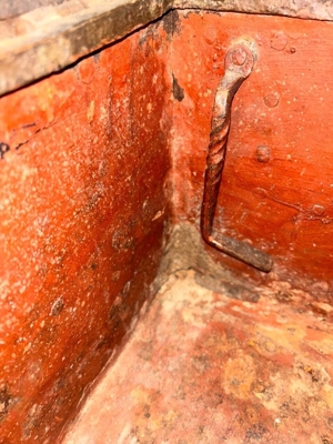 Antike Barocke Kriegskasse, Soldtruhe, aus Eisen geschmiedet Bild 2